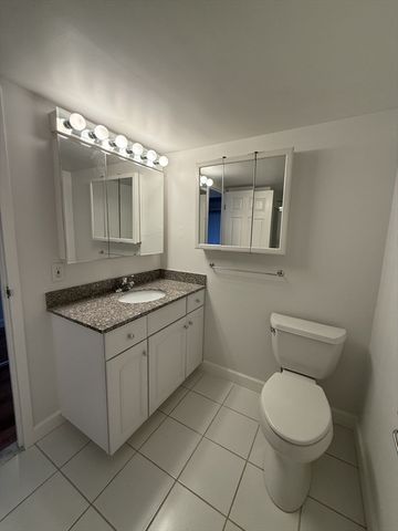 1550 Worcester Rd 304, Framingham, MA 01702
