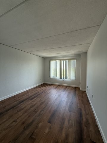 1550 Worcester Rd 304, Framingham, MA 01702