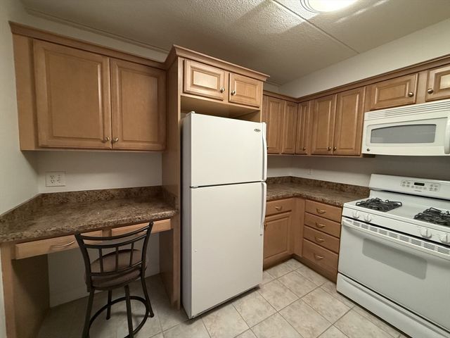 1550 Worcester Rd 304, Framingham, MA 01702