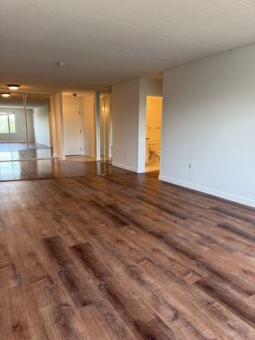 1550 Worcester Rd 304, Framingham, MA 01702