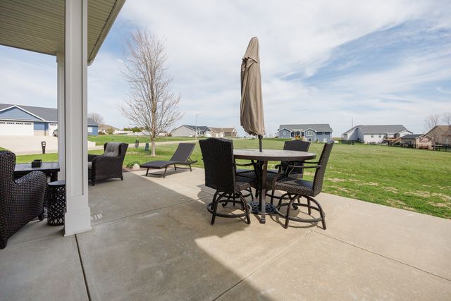 114 Mallard Way, Hudson, IL 61748
