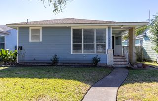 4605 Bernardo De Galvez, Galveston, TX 77551