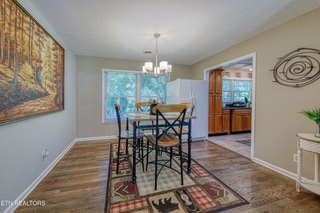 109 Wedgewood Rd, Oak Ridge, TN 37830