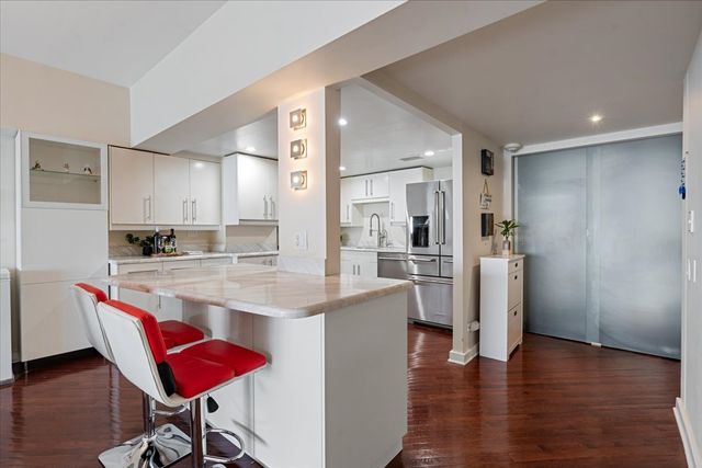 175 E Delaware Place 6206, Chicago, IL 60611