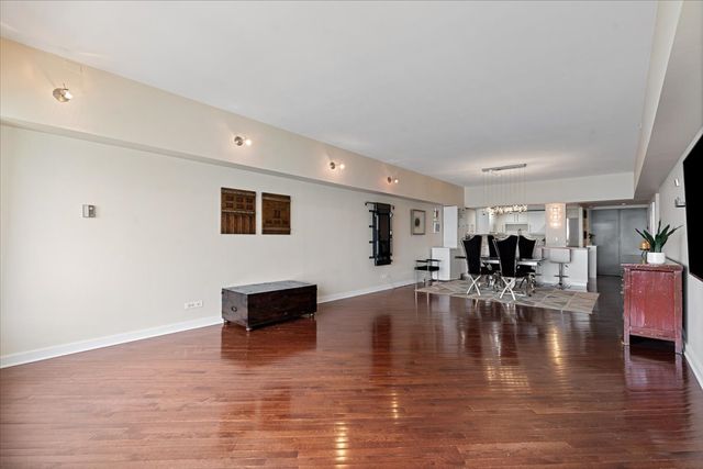 175 E Delaware Place 6206, Chicago, IL 60611