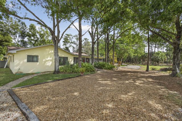749 W Rambling Drive, Wellington, FL 33414