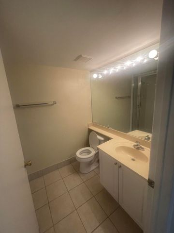 900 S Crestwood Ct Court S 908, Royal Palm Beach, FL 33411