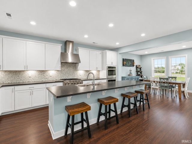 5540 Brompton Drive, Newburgh, IN 47630