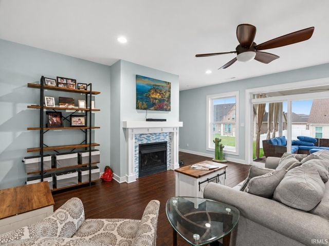 5540 Brompton Drive, Newburgh, IN 47630