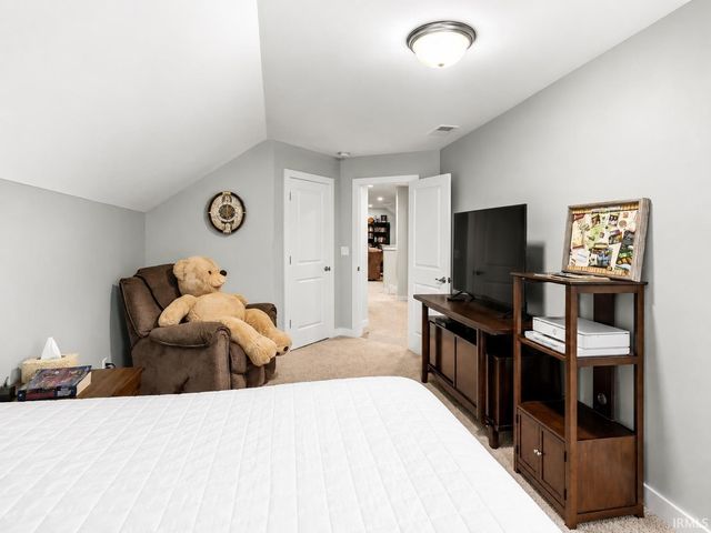 5540 Brompton Drive, Newburgh, IN 47630