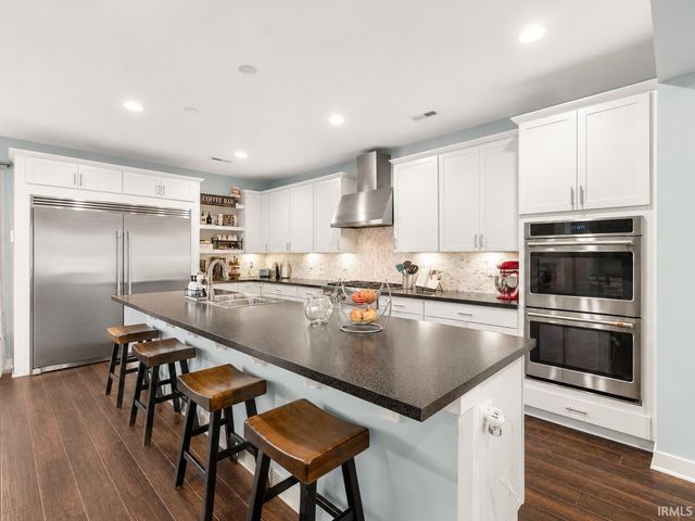 5540 Brompton Drive, Newburgh, IN 47630