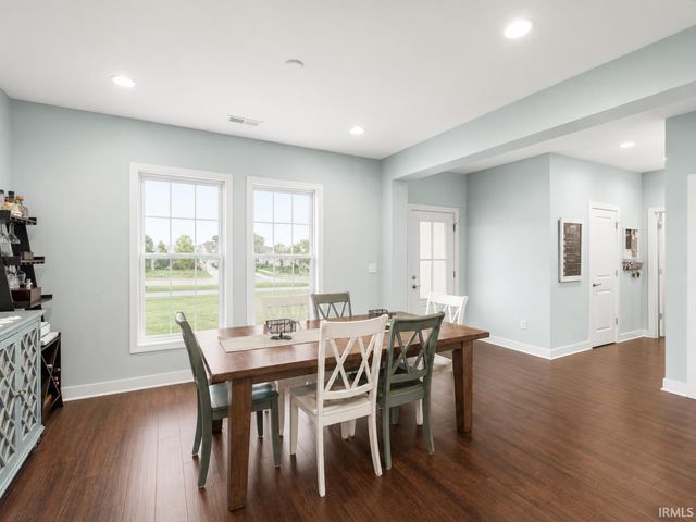 5540 Brompton Drive, Newburgh, IN 47630