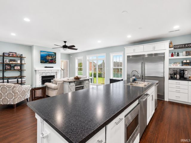 5540 Brompton Drive, Newburgh, IN 47630
