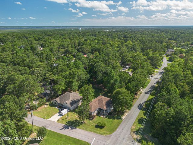6541 Alakoko Drive, Diamondhead, MS 39525