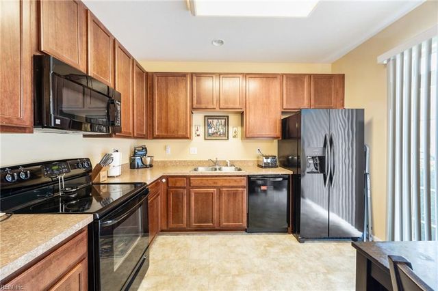 301 Teton CIR, Suffolk, VA 23435