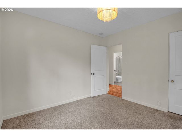 2012 E 33RD St, Vancouver, WA 98663
