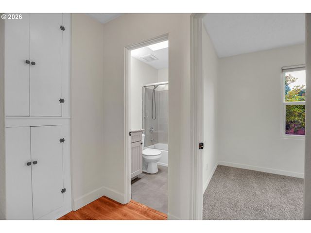 2012 E 33RD St, Vancouver, WA 98663