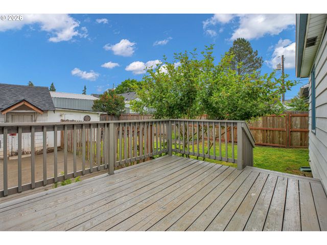 2012 E 33RD St, Vancouver, WA 98663