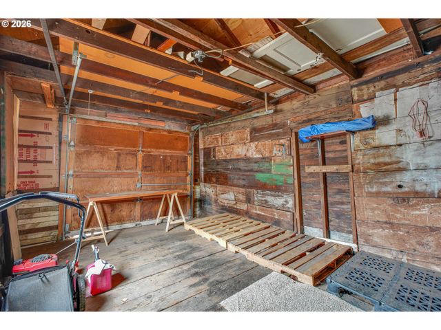 2012 E 33RD St, Vancouver, WA 98663