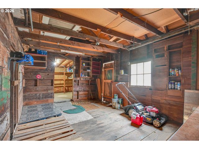 2012 E 33RD St, Vancouver, WA 98663