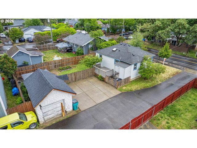 2012 E 33RD St, Vancouver, WA 98663