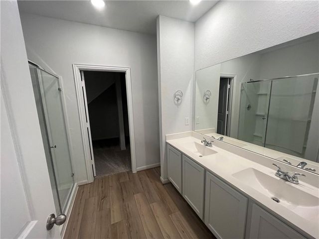 196 Zion DR, Kyle, TX 78640