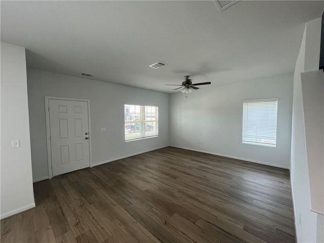 196 Zion DR, Kyle, TX 78640