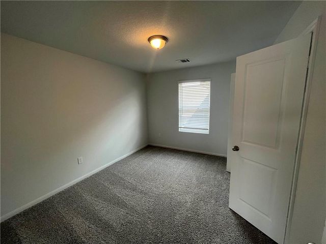 196 Zion DR, Kyle, TX 78640