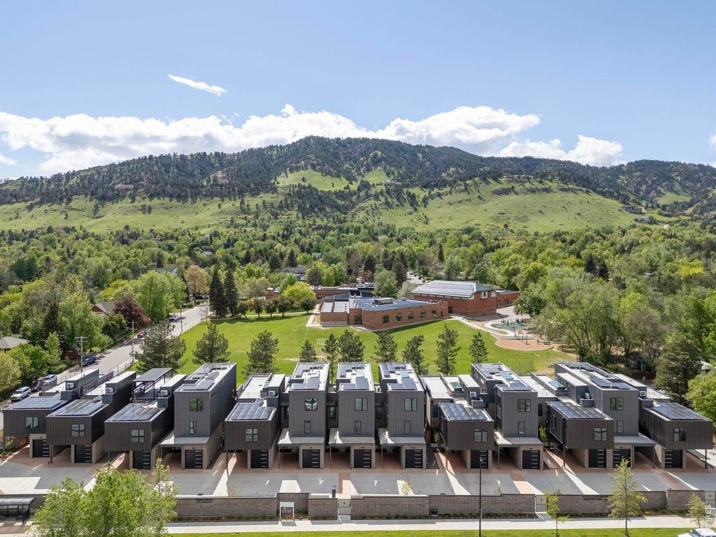 3319 Broadway St, Boulder, CO 80304