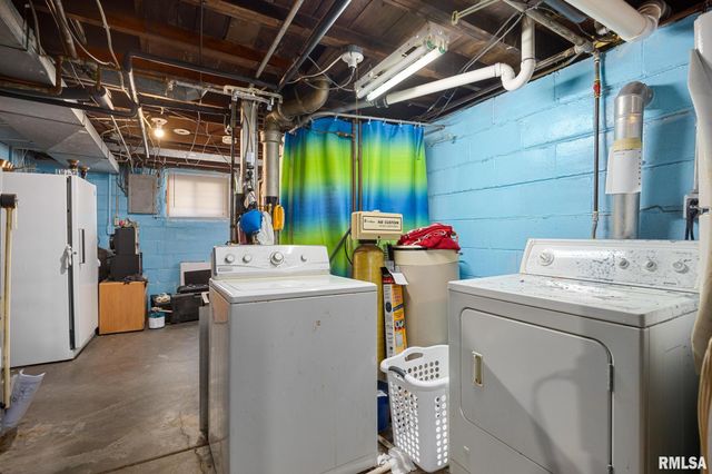 2617 W KENWOOD Avenue, West Peoria, IL 61604