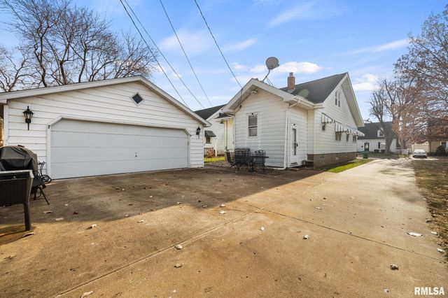 2617 W KENWOOD Avenue, West Peoria, IL 61604