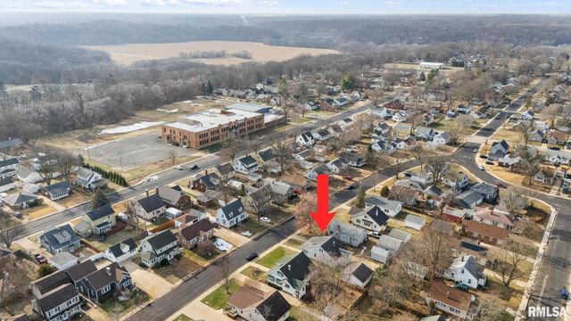 2617 W KENWOOD Avenue, West Peoria, IL 61604