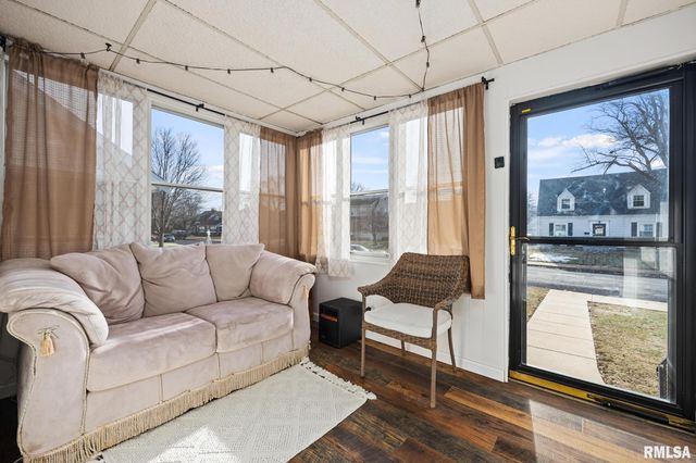 2617 W KENWOOD Avenue, West Peoria, IL 61604