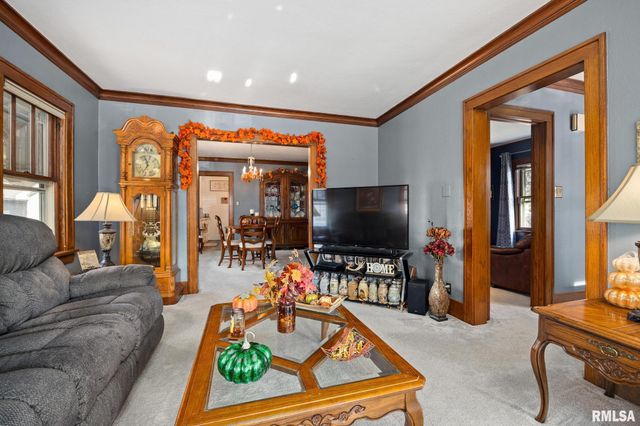 2617 W KENWOOD Avenue, West Peoria, IL 61604