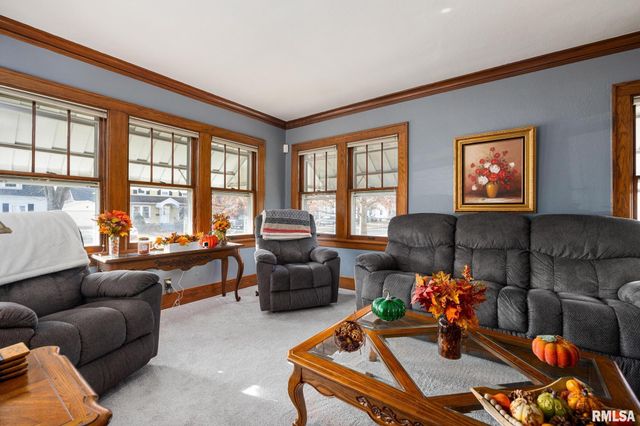 2617 W KENWOOD Avenue, West Peoria, IL 61604