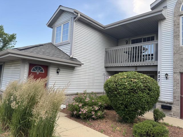 827 Quinlan DRIVE #E, Pewaukee, WI 53072