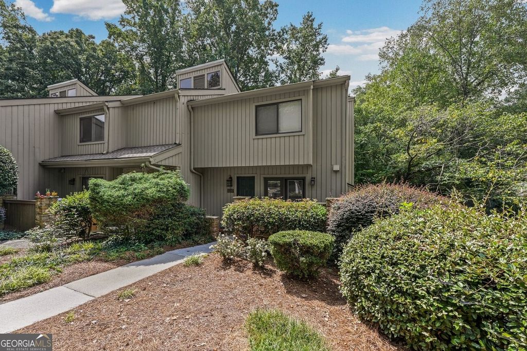 1237 Druid Knoll Drive NE, Brookhaven, GA 30319 — photo 2