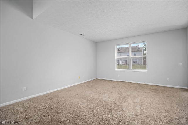 29026 Pembrooke Boulevard, Olmsted Falls, OH 44138