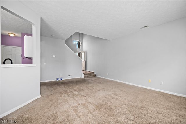 29026 Pembrooke Boulevard, Olmsted Falls, OH 44138