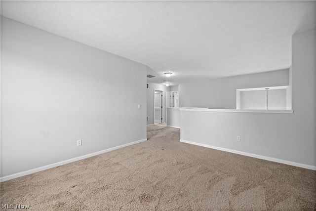 29026 Pembrooke Boulevard, Olmsted Falls, OH 44138