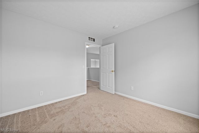 29026 Pembrooke Boulevard, Olmsted Falls, OH 44138