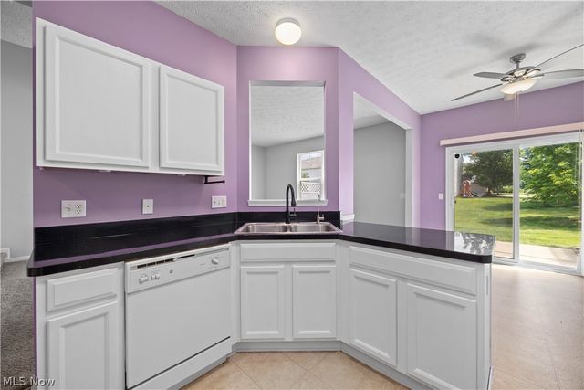 29026 Pembrooke Boulevard, Olmsted Falls, OH 44138