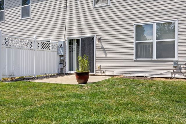 29026 Pembrooke Boulevard, Olmsted Falls, OH 44138