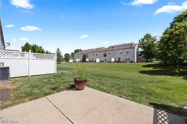 29026 Pembrooke Boulevard, Olmsted Falls, OH 44138