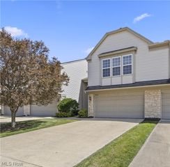 29026 Pembrooke Boulevard, Olmsted Falls, OH 44138