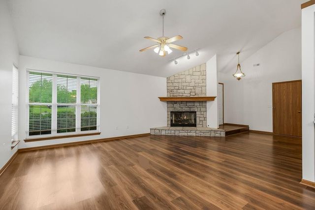525 S Dyer Street, Odessa, MO 64076