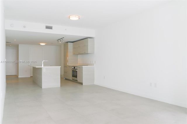 650 NE 32nd St 2104, Miami, FL 33137