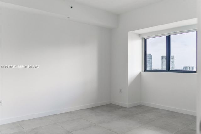 650 NE 32nd St 2104, Miami, FL 33137