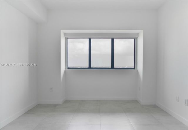 650 NE 32nd St 2104, Miami, FL 33137