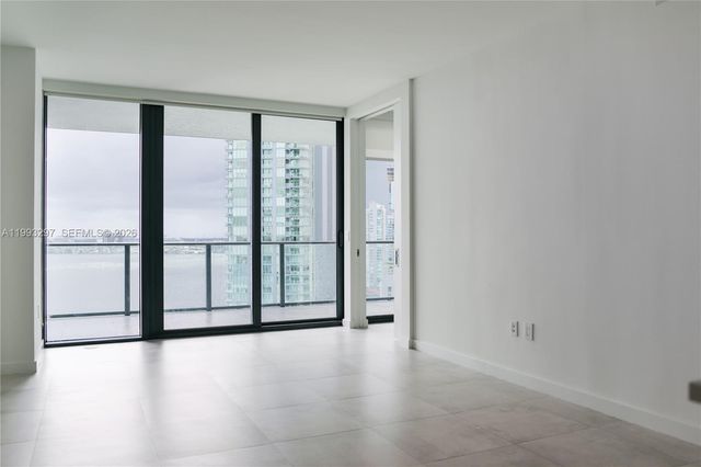 650 NE 32nd St 2104, Miami, FL 33137